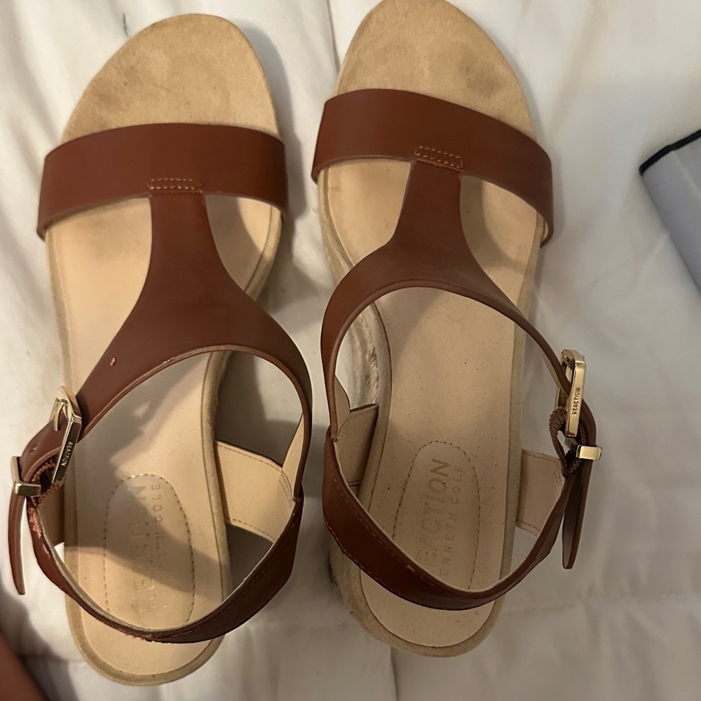 Kenneth Cole Reaction Tan Leather Sandals